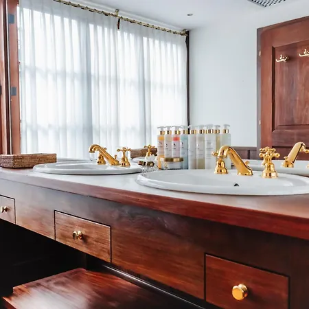 Hotel Irma 5*